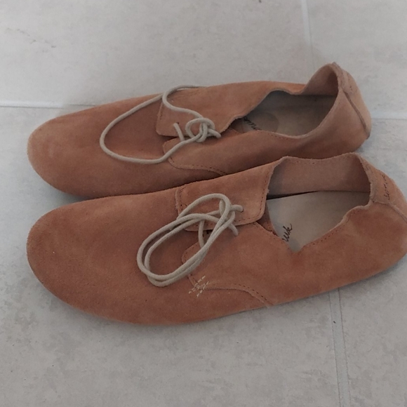 sanuk suede shoes